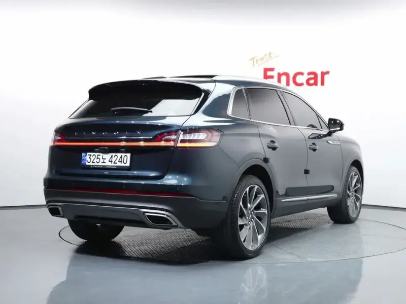 2022 Lincoln Nautilus с пробегом 107 336 км