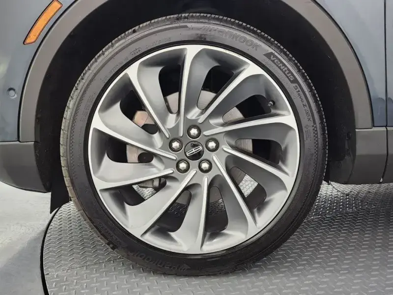 2022 Lincoln Nautilus с пробегом 107 336 км