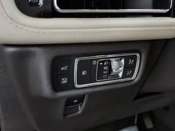 2022 Lincoln Nautilus с пробегом 107 336 км