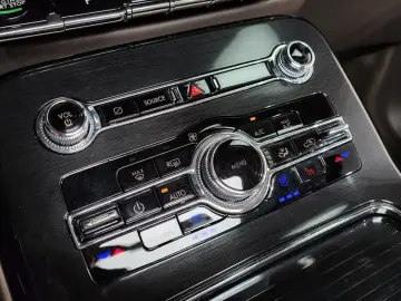2022 Lincoln Nautilus с пробегом 107 336 км