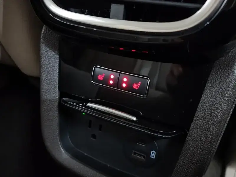 2022 Lincoln Nautilus с пробегом 107 336 км