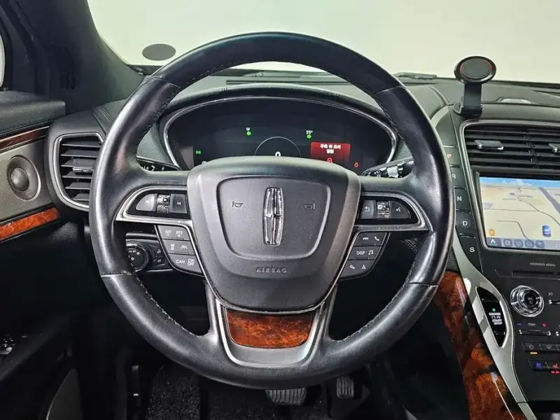 2020 Lincoln Nautilus с пробегом 110 173 км