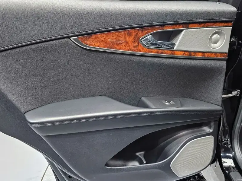 2020 Lincoln Nautilus с пробегом 110 173 км