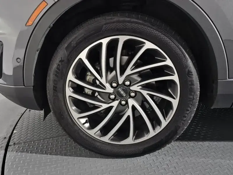 2020 Lincoln Nautilus с пробегом 115 421 км