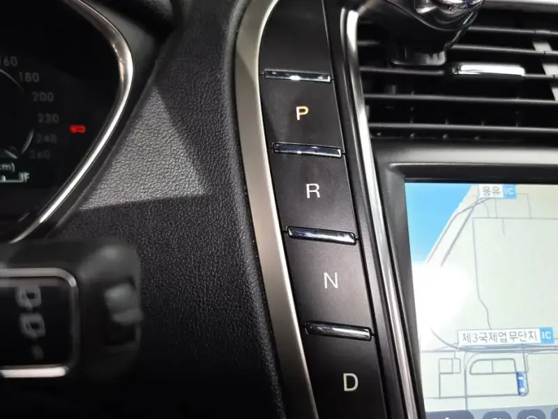 2020 Lincoln Nautilus с пробегом 115 421 км