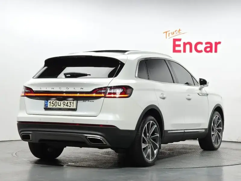 2020 Lincoln Nautilus с пробегом 88 490 км