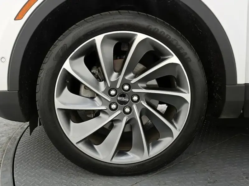 2020 Lincoln Nautilus с пробегом 88 490 км