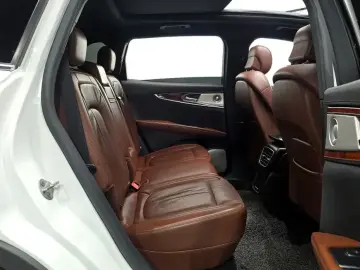 2020 Lincoln Nautilus с пробегом 88 490 км