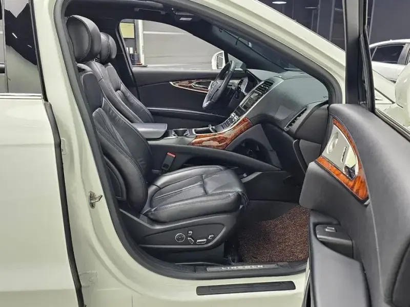 2020 Lincoln Nautilus с пробегом 39 909 км