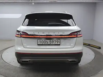 2020 Lincoln Nautilus с пробегом 53 450 км