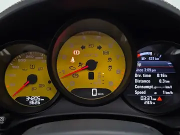 2021 Porsche Boxster с пробегом 34 205 км