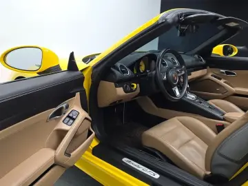 2021 Porsche Boxster с пробегом 34 205 км