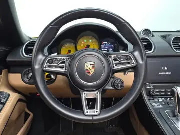 2021 Porsche Boxster с пробегом 34 205 км