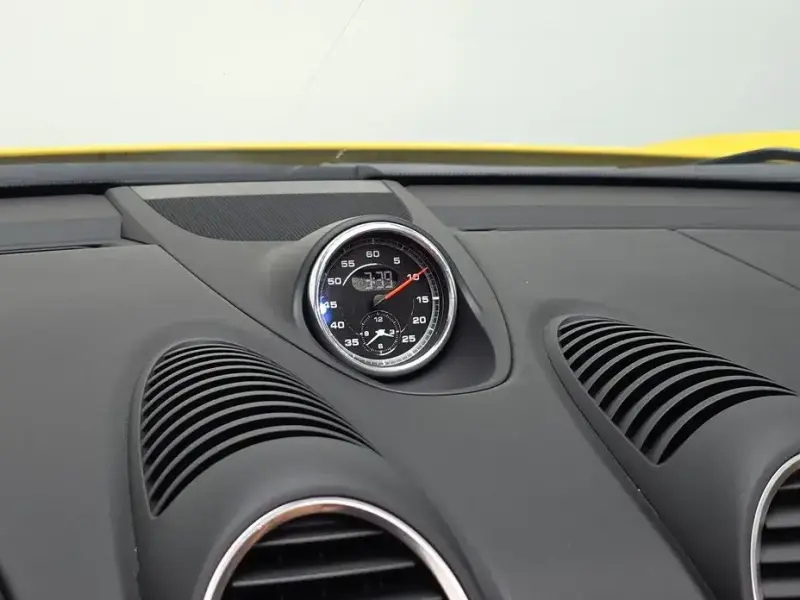 2021 Porsche Boxster с пробегом 34 205 км