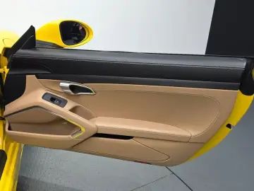 2021 Porsche Boxster с пробегом 34 205 км