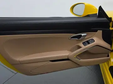 2021 Porsche Boxster с пробегом 34 205 км