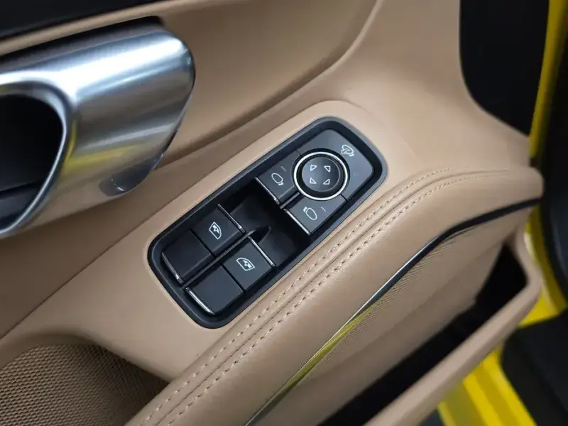 2021 Porsche Boxster с пробегом 34 205 км