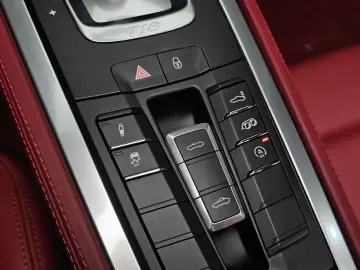 2018 Porsche Boxster с пробегом 30 633 км