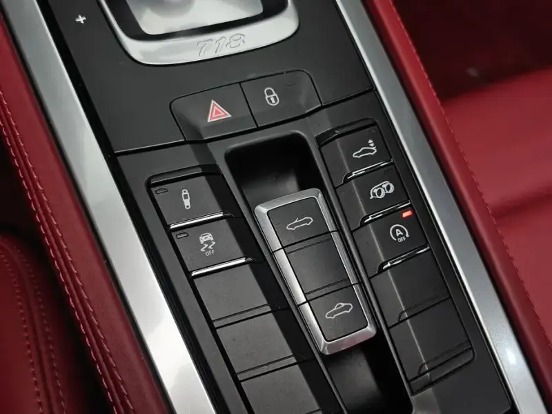 2018 Porsche Boxster с пробегом 30 633 км