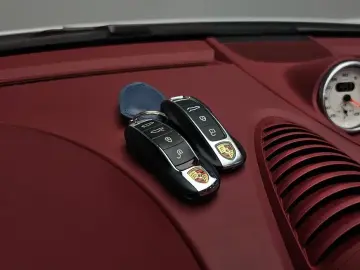 2018 Porsche Boxster с пробегом 30 633 км