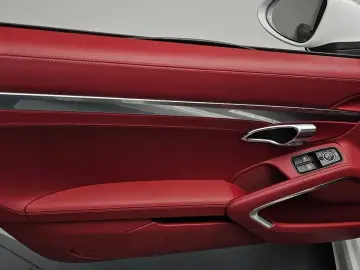 2018 Porsche Boxster с пробегом 30 633 км