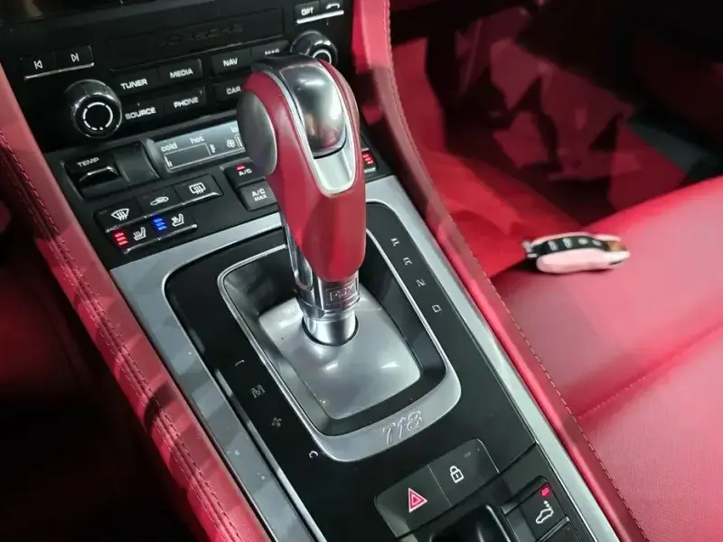 2024 Porsche Boxster с пробегом 12 870 км