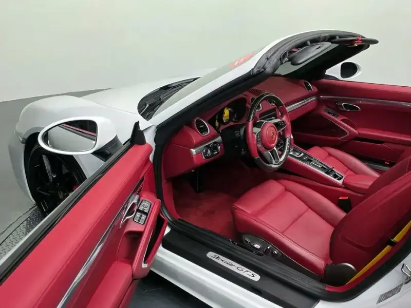 2024 Porsche Boxster с пробегом 12 870 км