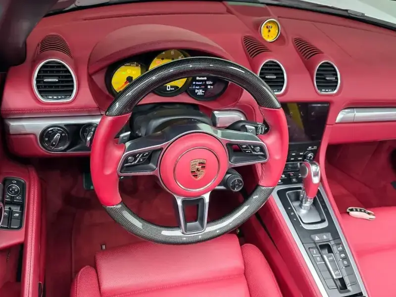 2024 Porsche Boxster с пробегом 12 870 км