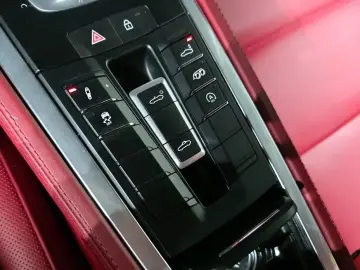 2024 Porsche Boxster с пробегом 12 870 км