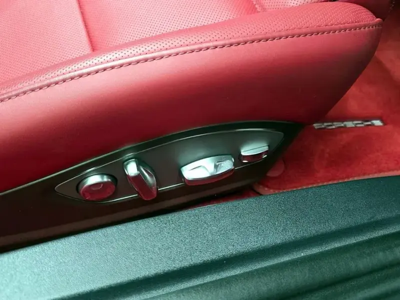 2024 Porsche Boxster с пробегом 12 870 км