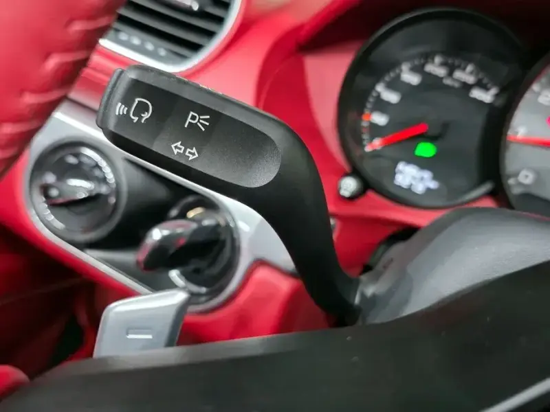 2020 Porsche Boxster с пробегом 14 847 км
