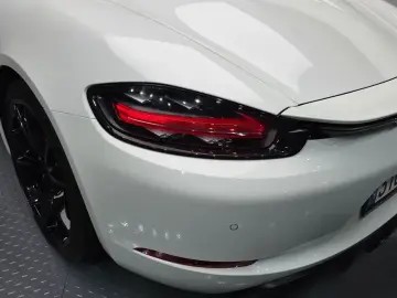 2020 Porsche Boxster с пробегом 14 847 км