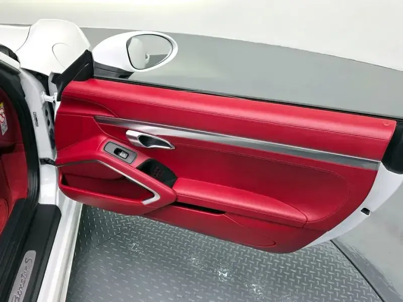 2020 Porsche Boxster с пробегом 14 847 км