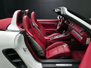 2020 Porsche Boxster с пробегом 14 847 км