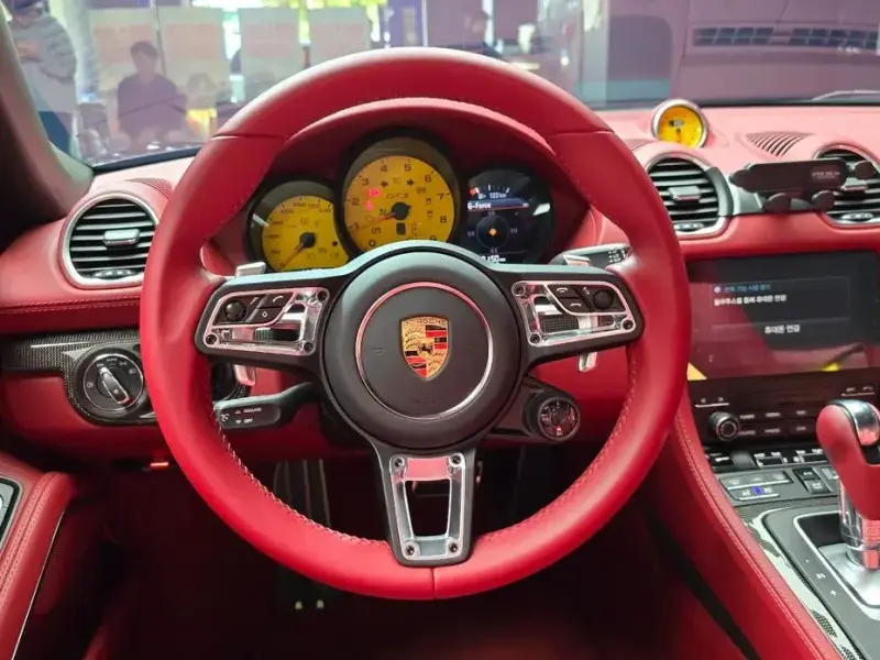 2024 Porsche Boxster с пробегом 4 499 км