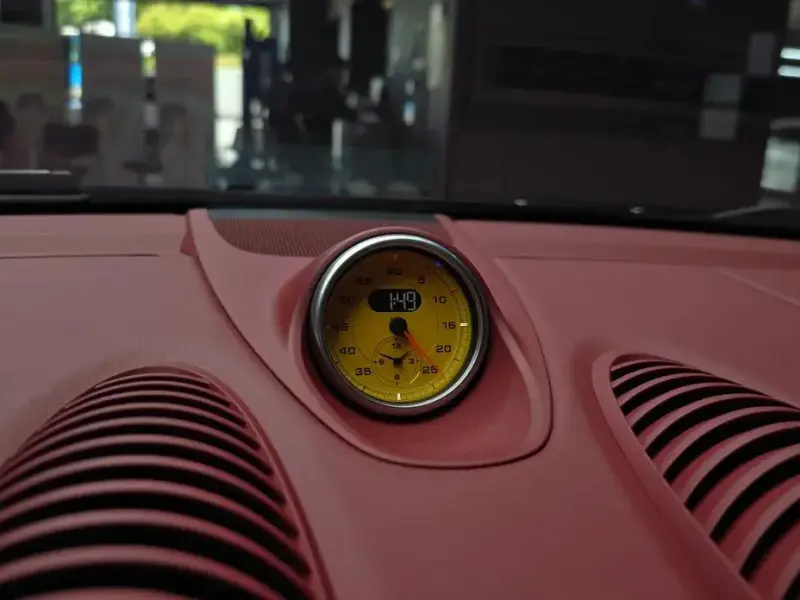 2024 Porsche Boxster с пробегом 4 499 км