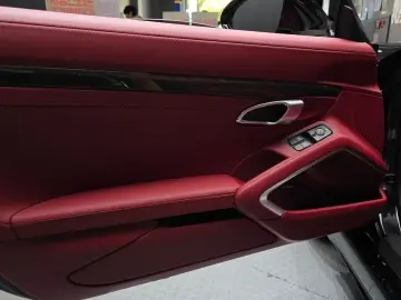 2024 Porsche Boxster с пробегом 4 499 км