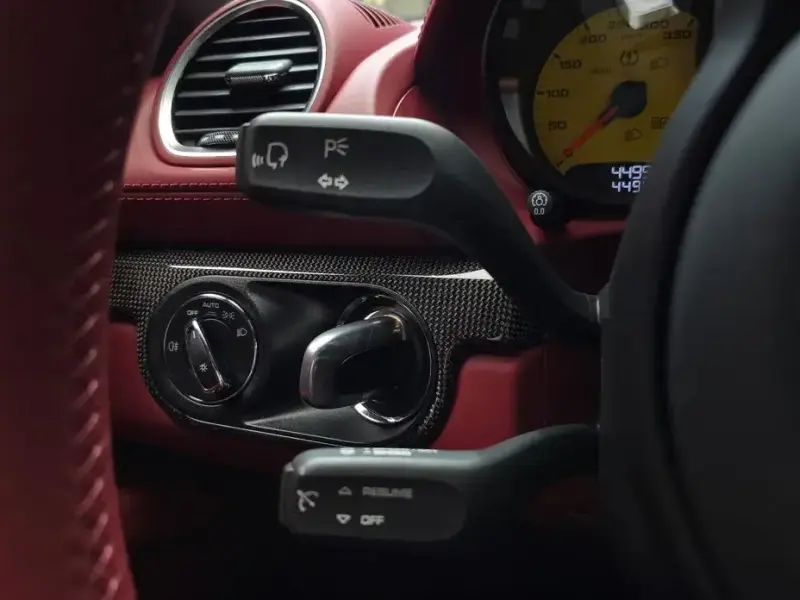2024 Porsche Boxster с пробегом 4 499 км