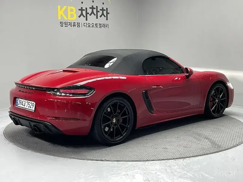 2023 Porsche Boxster с пробегом 12 165 км