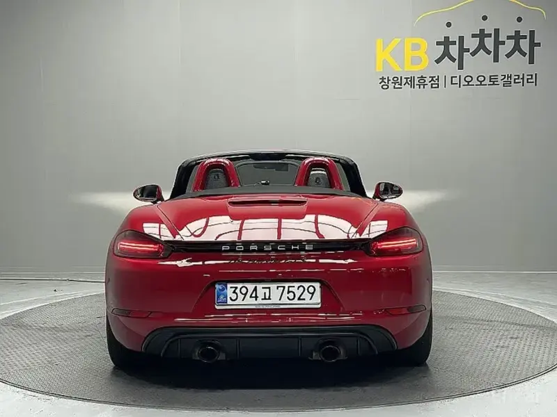 2023 Porsche Boxster с пробегом 12 165 км