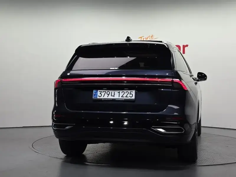 2024 Lincoln Nautilus с пробегом 13 901 км