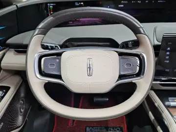 2024 Lincoln Nautilus с пробегом 44 096 км