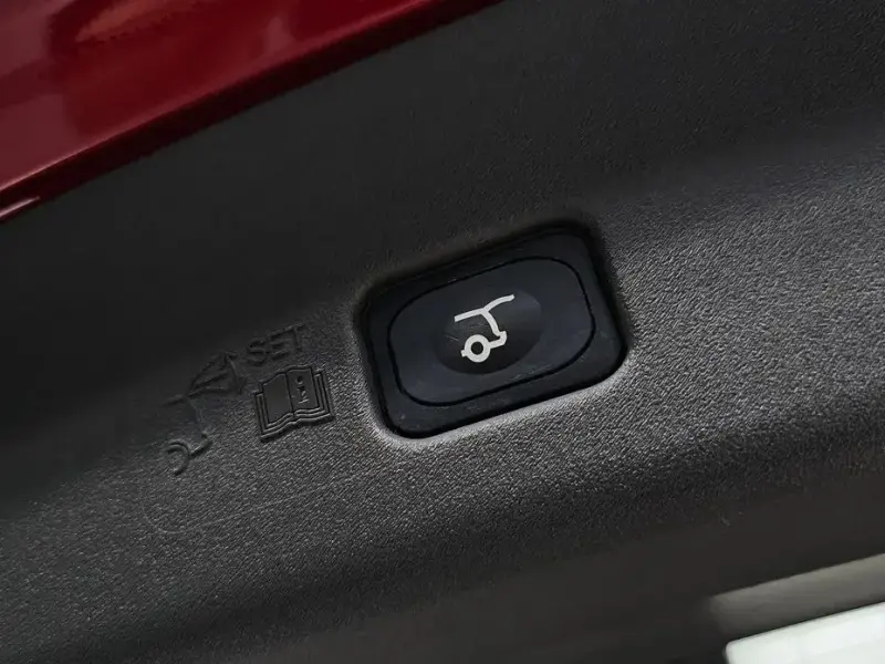 2024 Lincoln Nautilus с пробегом 44 096 км