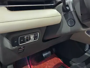2024 Lincoln Nautilus с пробегом 44 096 км