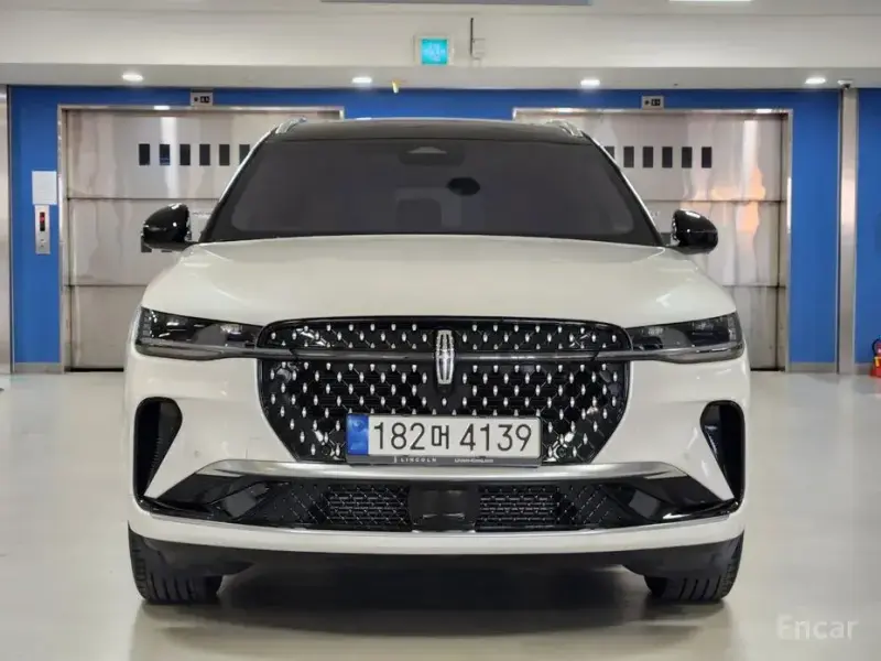 2023 Lincoln Nautilus с пробегом 22 750 км