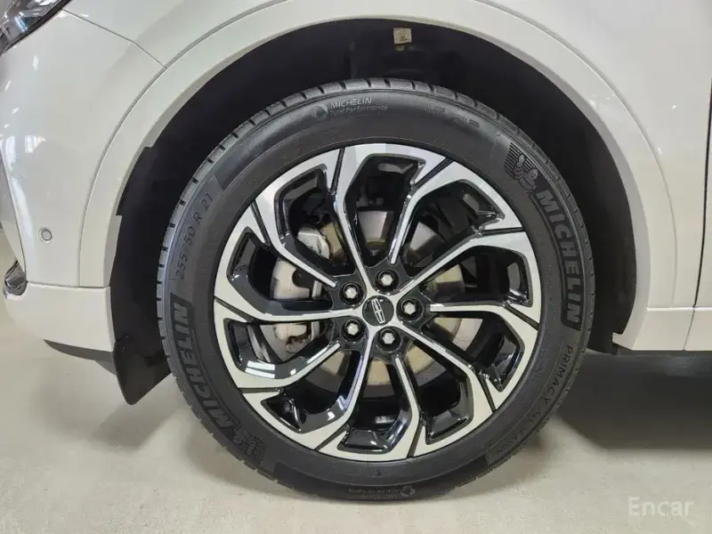 2023 Lincoln Nautilus с пробегом 22 750 км