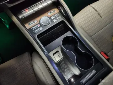 2023 Lincoln Nautilus с пробегом 22 750 км