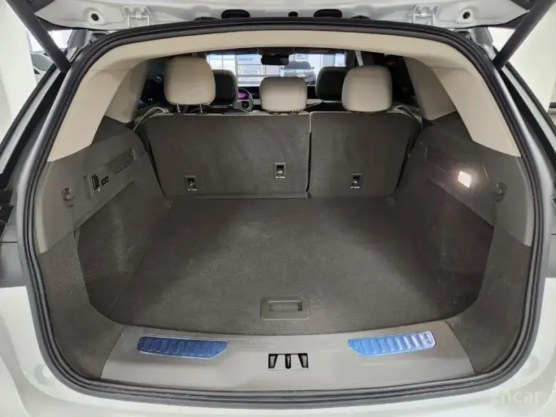 2023 Lincoln Nautilus с пробегом 22 750 км