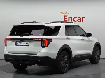 2025 Ford Explorer с пробегом 17 803 км