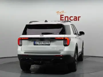 2025 Ford Explorer с пробегом 17 803 км